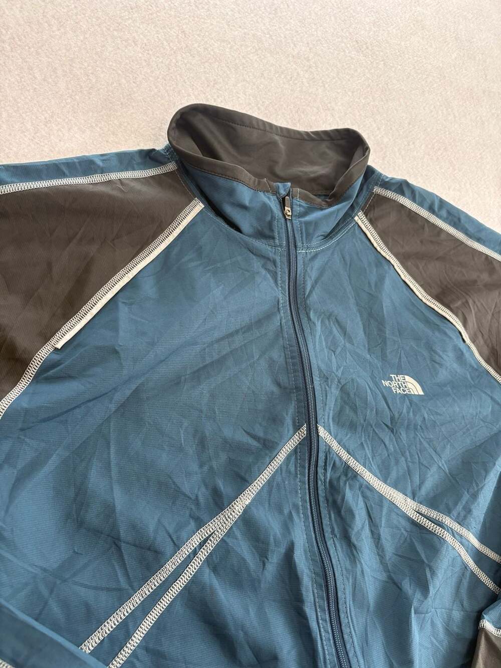 The North Face Men’s Jacket Large Running Track Suit Windbreaker Pullover L